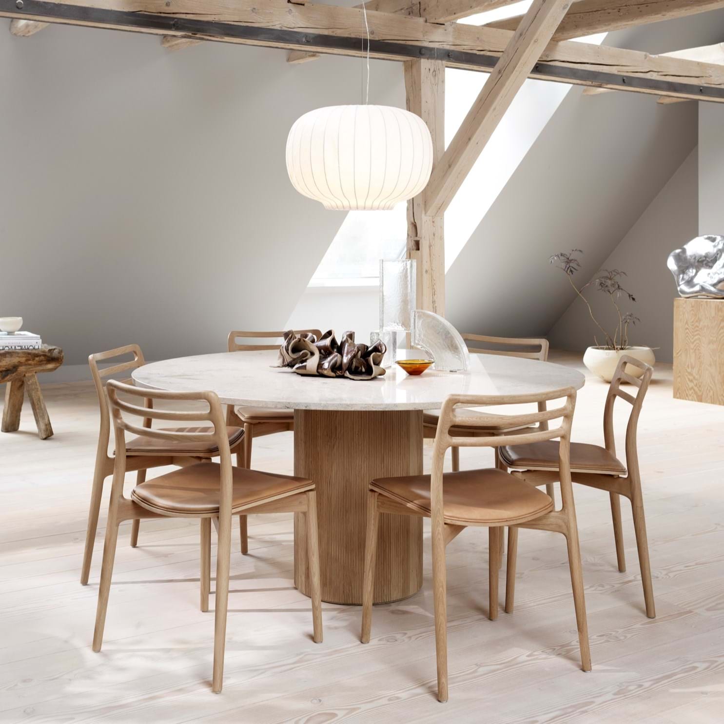 Vipp 494 Cabin Runt Bord från Vålamagasinet Matbord, Vipp, Image-6