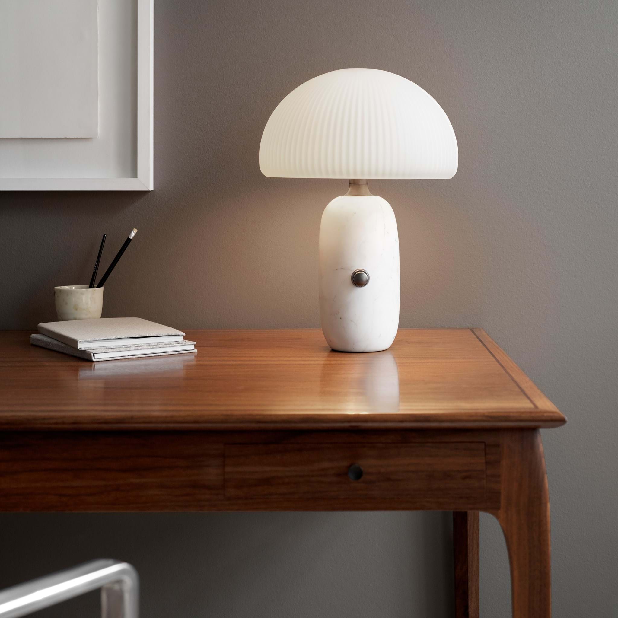 Vipp 591 Sculpture Bordslampa Small från Vålamagasinet Bordslampor, Vipp, Image-2