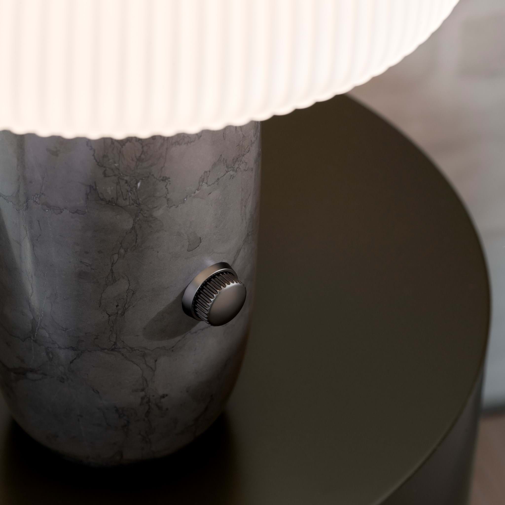 Vipp 592 Sculpture Bordslampa Large från Vålamagasinet Bordslampor, Vipp, Image-3