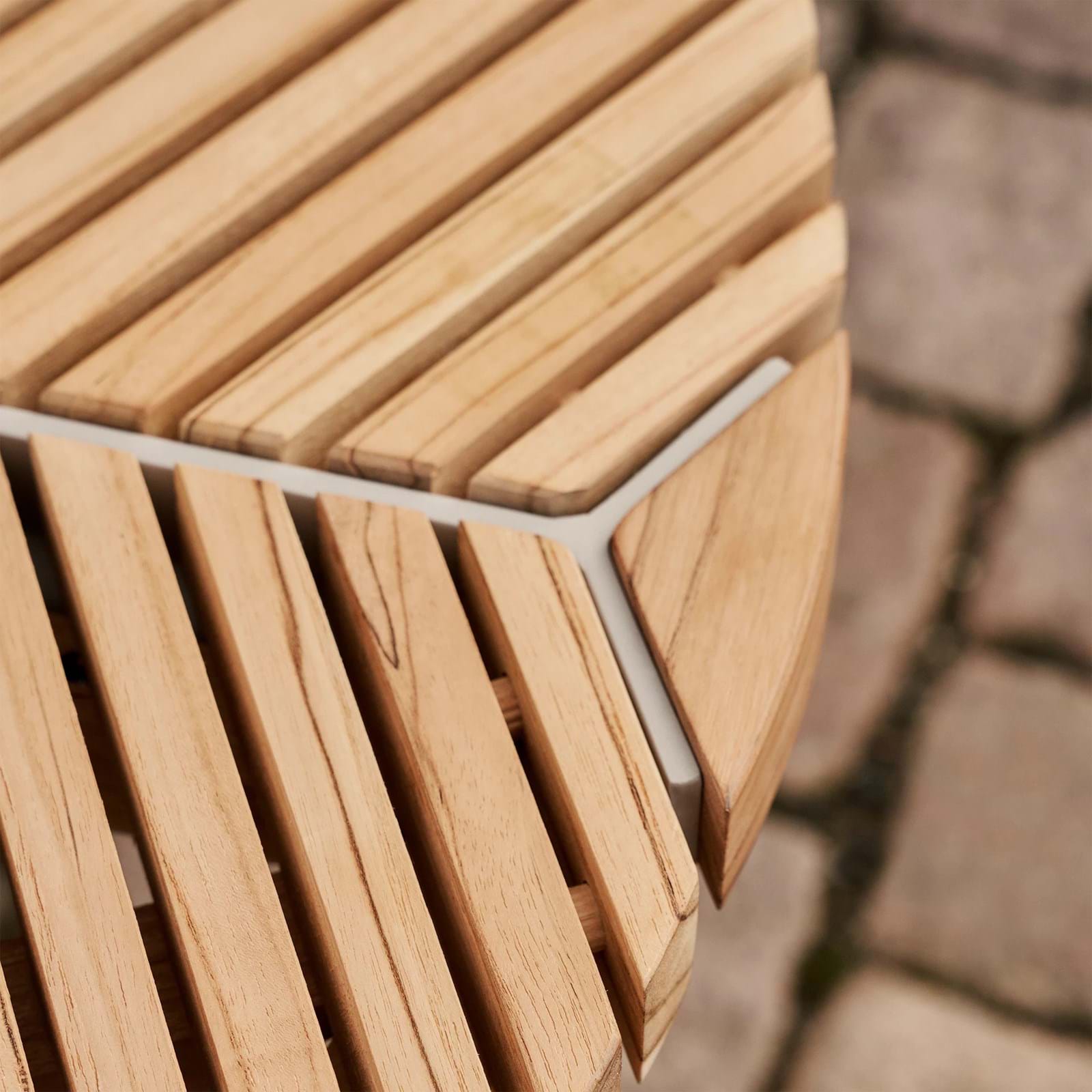 Vipp 717 Open-Air Cafe Table från Vålamagasinet Småbord utemöbler, Vipp, Image-7