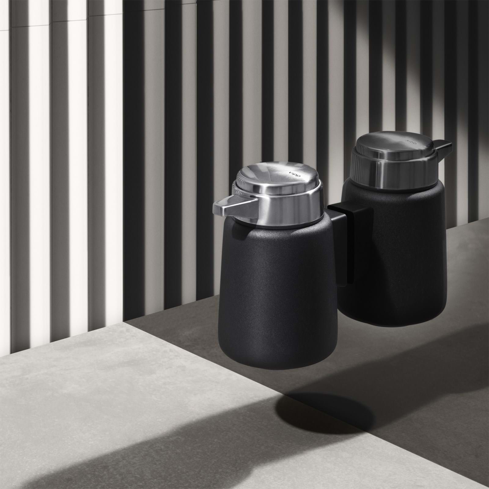 Vipp 9W Tvålpump från Vålamagasinet Badrumstillbehör, Vipp, Image-3