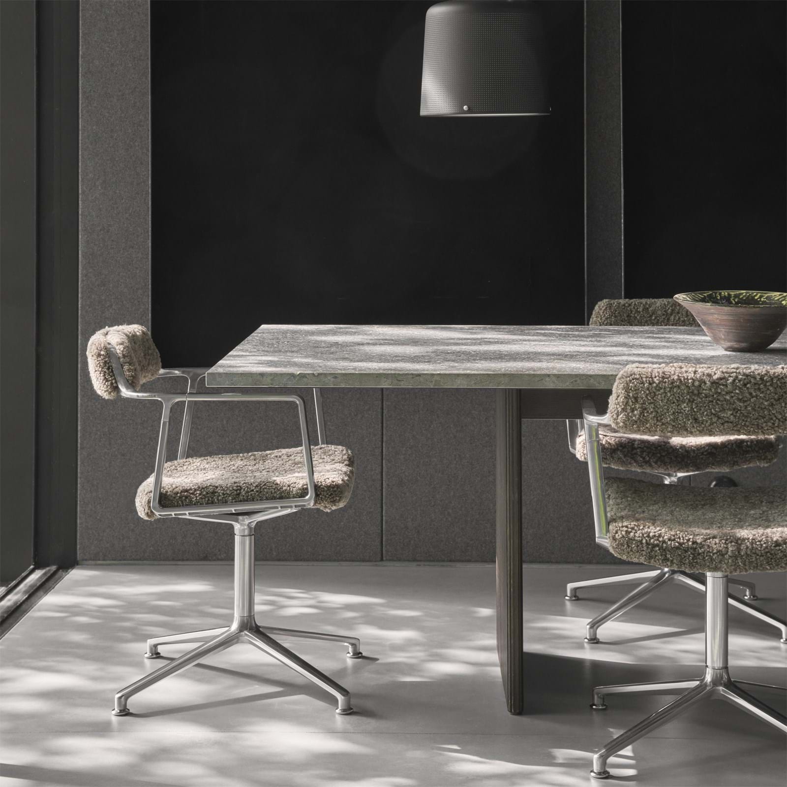 Vipp 452 Curly Edition från Vålamagasinet Matstolar, Vipp, Image-3