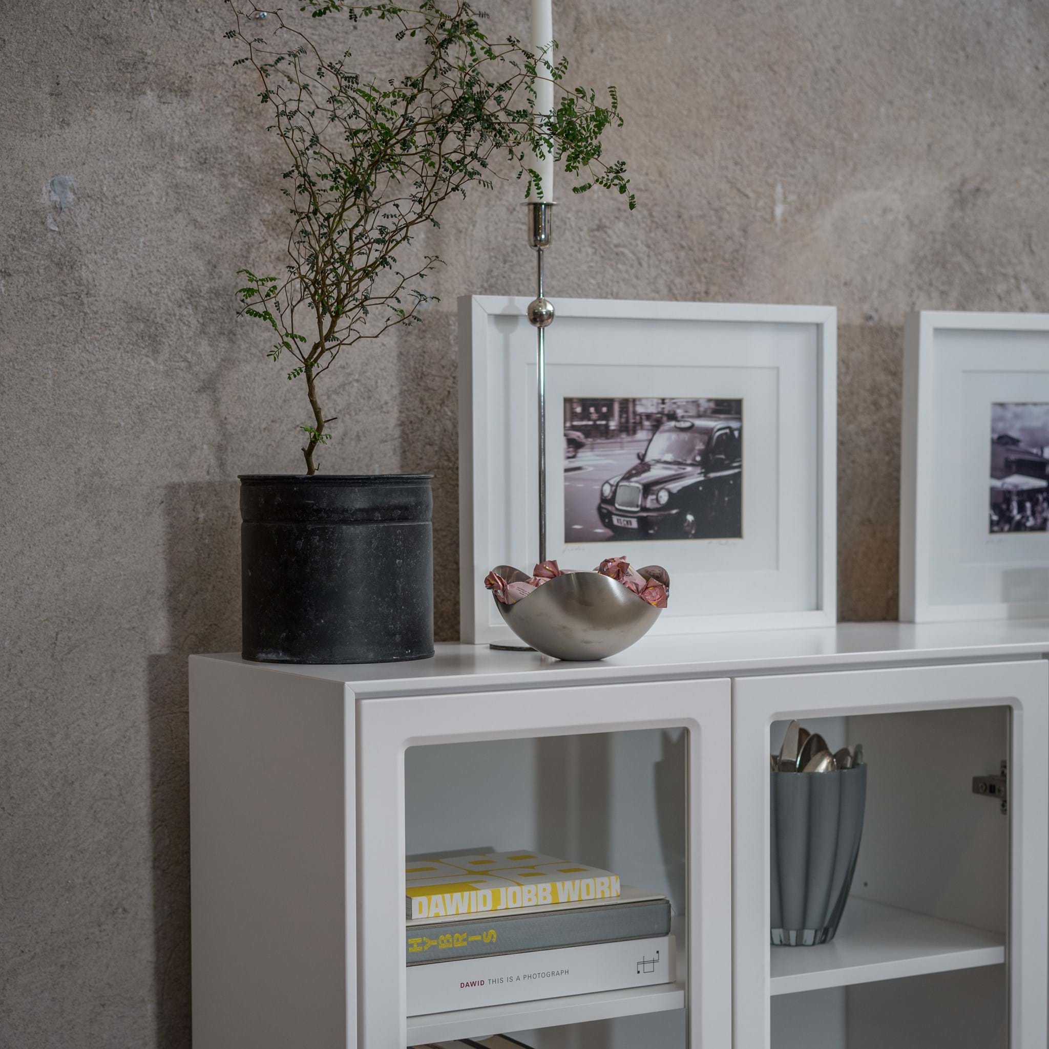 Volt Skåp 130 cm från Vålamagasinet Skåp och vitrinskåp, Mavis, Image-3