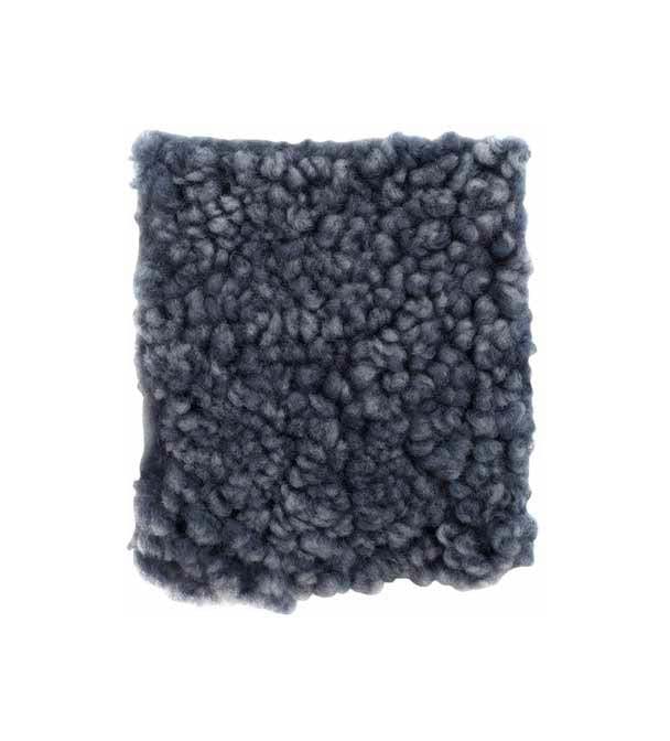 ZigZag Fårskinnsdyna Bar/Juniorstol från Vålamagasinet Stolsdynor, Hans K, Image-1